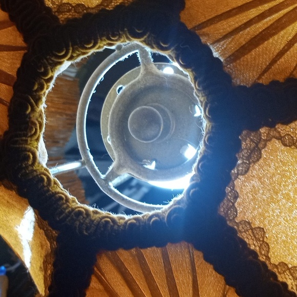 UNIQUE BOUGIE LAMP WITH L&LWMC 9813 MARKINGS ON THE BOTTOM - Picture 8 of 11